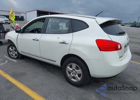 2013 Nissan Rogue S z USA, uszkodzony, nr VIN JN8AS5MT0DW554288